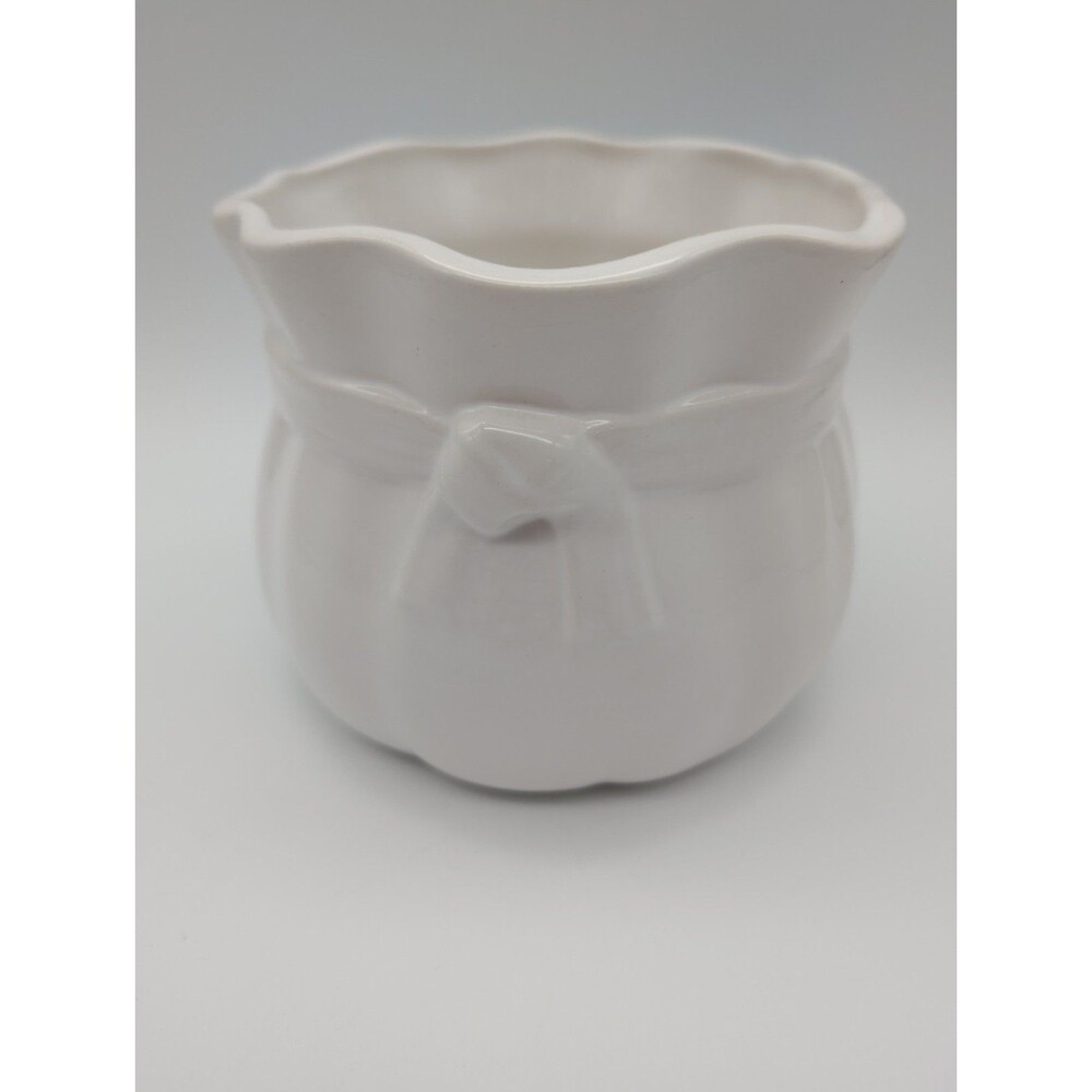 ELPA Alcobaca Portugal Ceramic Bag Satchel Planter White